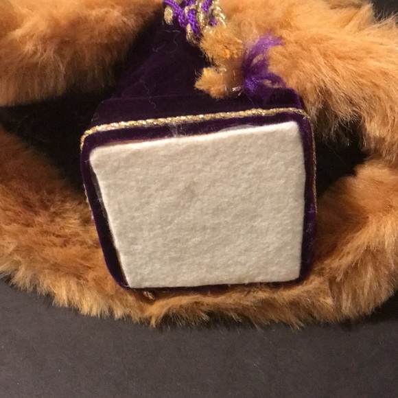 Gorgeous Fabric Santa With Porcelain Face and Hands - Picture 9 of 9